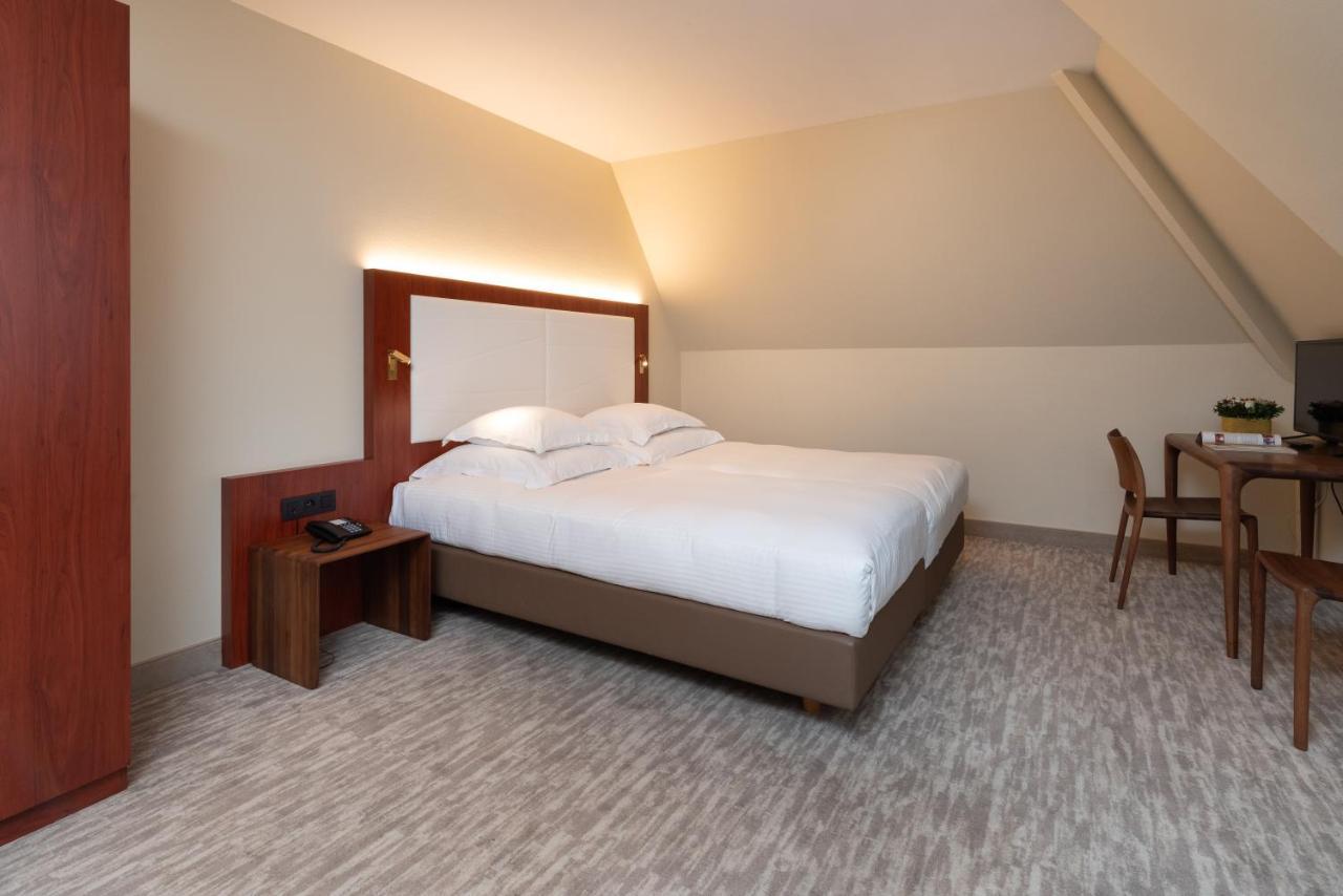 Hotel Rosenburg 4*